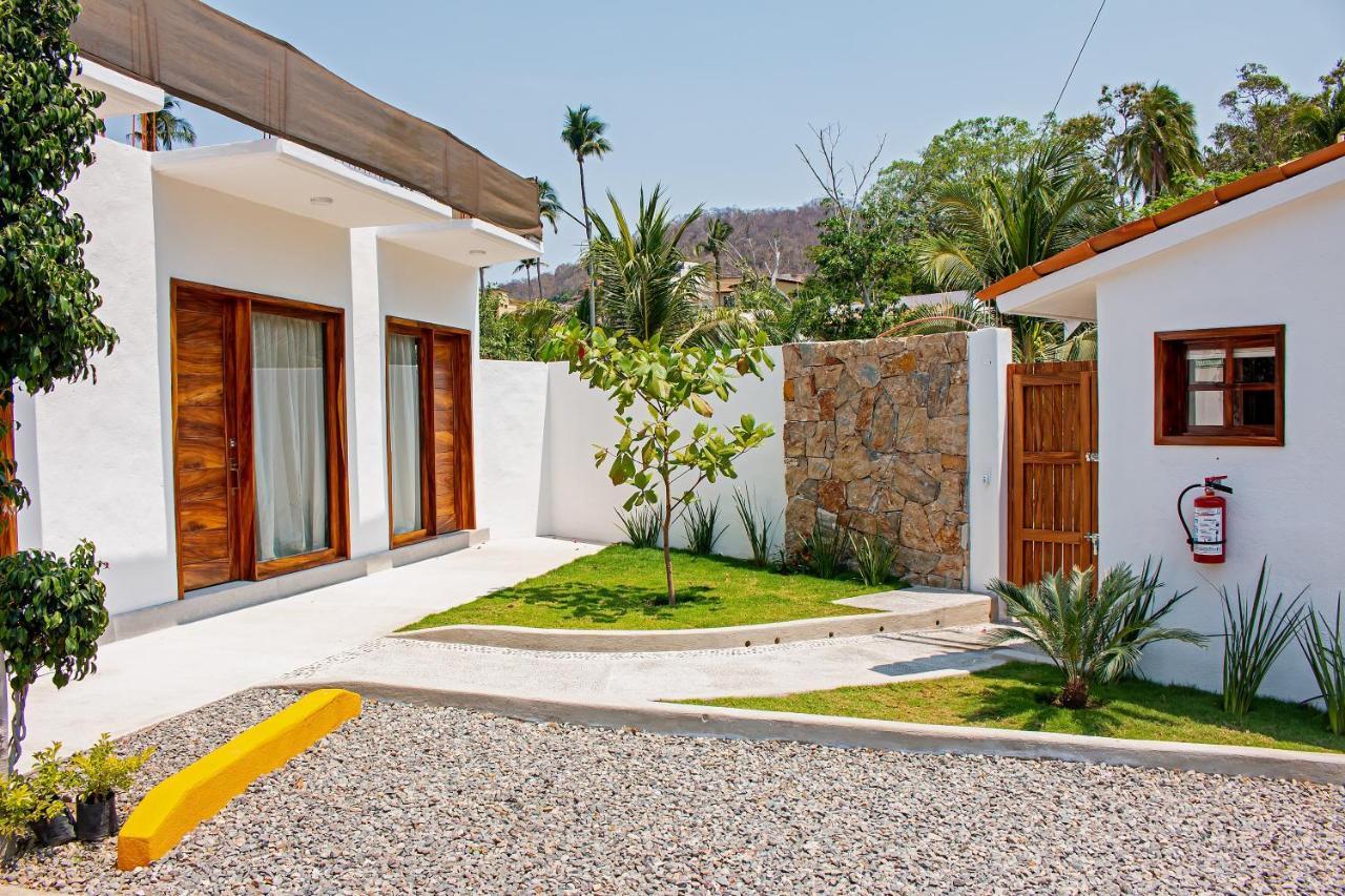 Hotel Casa Victoria Zihuatanejo Exterior foto