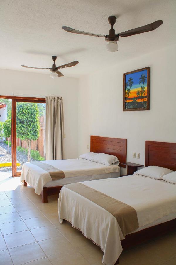 Hotel Casa Victoria Zihuatanejo Exterior foto