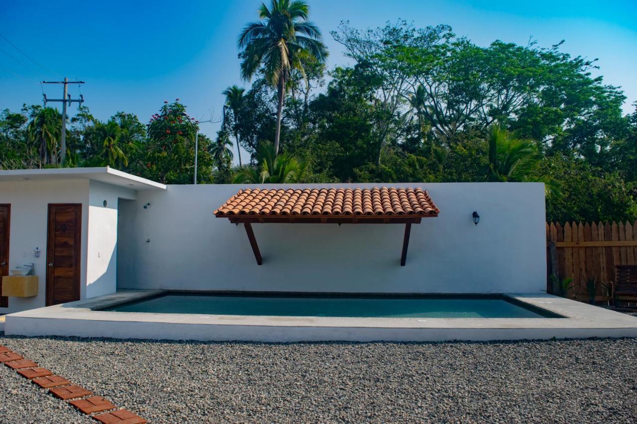 Hotel Casa Victoria Zihuatanejo Exterior foto